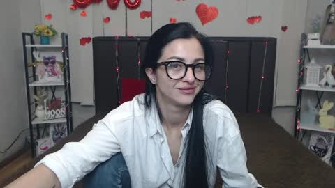 Snapshot of evaclarkk chatting on 05/18/26, 04:07 EvaClarkk online show from 05/18/26, 04:07