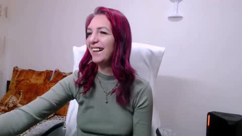 Snapshot of evadesireone chatting on 03/08/26, 07:56 EvadesireONE online show from 03/08/26, 07:56