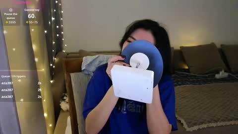 Eva online show from 12/04/25, 02:04