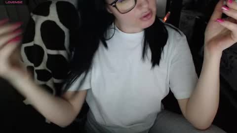 Snapshot of evadream1 chatting on 02/23/26, 10:40 EVADREAM online show from 02/23/26, 10:40