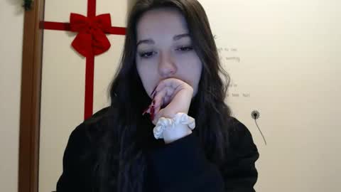 Snapshot of evaeldis chatting on 01/13/26, 03:39 Eva online show from 01/13/26, 03:39