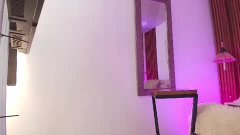EVA GODDESS  online show from 06/18/26, 08:13