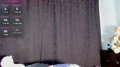 Snapshot of evah_lee chatting on 03/27/26, 02:50 Evah Lee online show from 03/27/26, 02:50