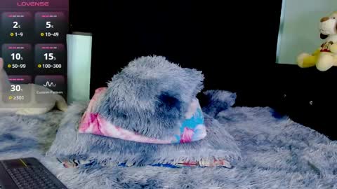 Snapshot of evah_lee chatting on 04/14/26, 01:44 Evah Lee online show from 04/14/26, 01:44