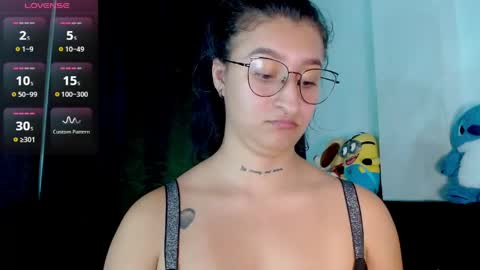 Snapshot of evah_lee chatting on 05/05/26, 01:57 Evah Lee online show from 05/05/26, 01:57