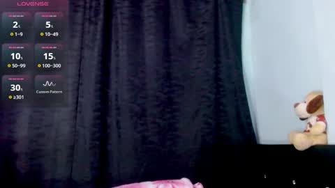 Snapshot of evah_lee chatting on 05/13/26, 02:09 Evah Lee online show from 05/13/26, 02:09