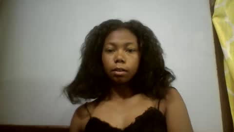 Snapshot of evahaldy chatting on 11/12/25, 02:23 evahaldy online show from 11/12/25, 02:23
