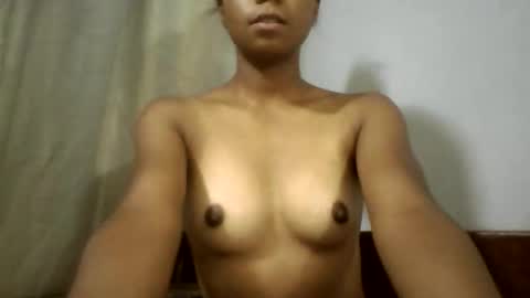 Snapshot of evahaldy chatting on 11/22/25, 02:27 evahaldy online show from 11/22/25, 02:27