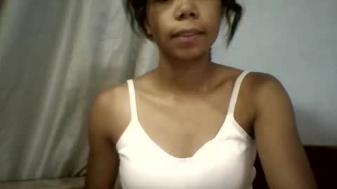 Snapshot of evahaldy chatting on 02/10/26, 05:11 evahaldy online show from 02/10/26, 05:11