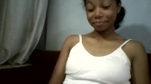 Snapshot of evahaldy chatting on 03/04/26, 09:15 evahaldy online show from 03/04/26, 09:15