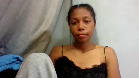 Snapshot of evahaldy chatting on 05/03/26, 06:03 evahaldy online show from 05/03/26, 06:03