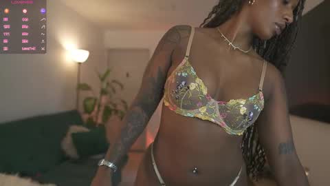 evajacksss_ online show from 05/11/26, 08:17