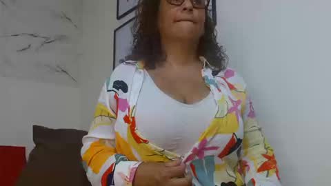 Eva Mills online show from 09/22/25, 08:22