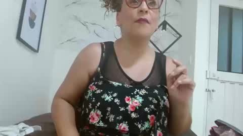 Eva Mills online show from 09/29/25, 09:08