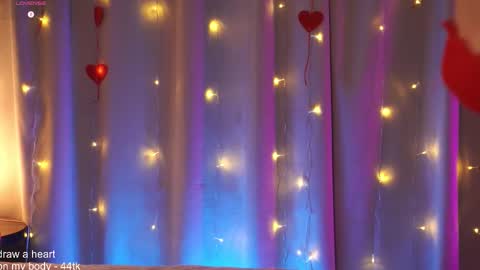 Eva online show from 02/15/26, 07:51