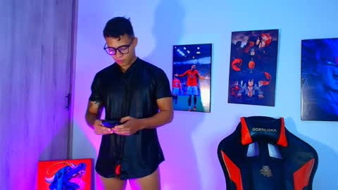 Snapshot of evan_greey chatting on 10/30/25, 03:46 EVAN GREY online show from 10/30/25, 03:46