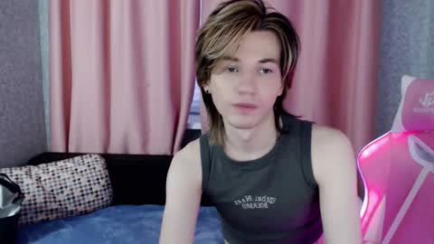 evan_reinhart online show from 10/01/25, 02:06