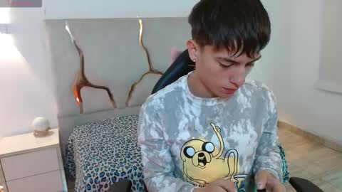 evan_tay online show from 02/18/26, 03:02