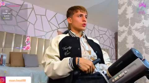 evan_tay online show from 05/01/26, 03:11