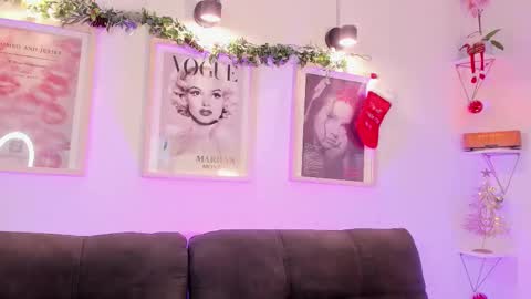 Evan voss  help me get 200 likesindependent model online show from 12/20/25, 03:30