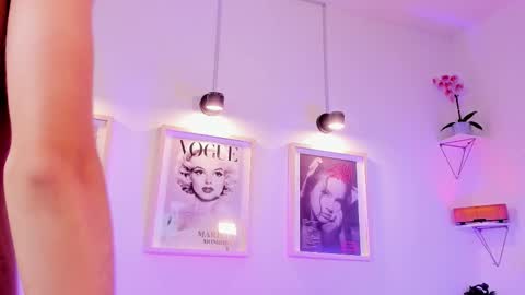 Evan voss  help me get 200 likesindependent model online show from 02/06/26, 10:02