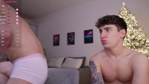 Snapshot of evan_white_ chatting on 01/10/25, 07:00 evan_white_ online show from 01/10/25, 07:00