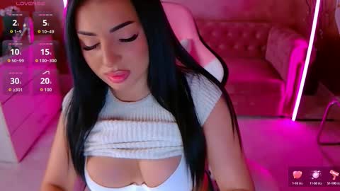 Snapshot of evanew_ chatting on 09/20/25, 04:52 Eva online show from 09/20/25, 04:52