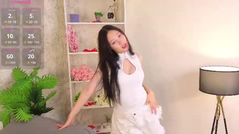 Snapshot of evangelinakovacevic chatting on 06/28/26, 04:13 Hello im Lia online show from 06/28/26, 04:13