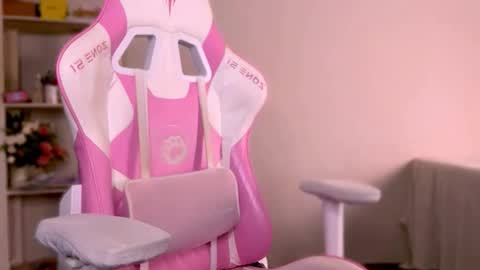 Streams schedule Wed Thursday Friday Saturday Sunday 1100-1700GMT Monday and Tuesday Day offs online show from 12/19/25, 02:02