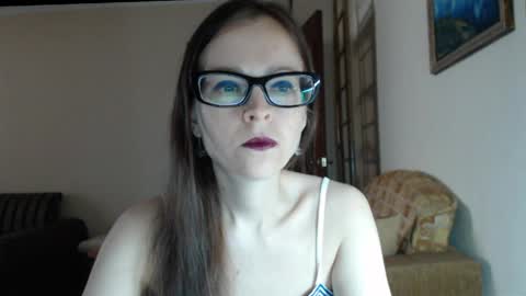 Snapshot of evangeline06 chatting on 03/24/26, 09:03 YourMistress online show from 03/24/26, 09:03