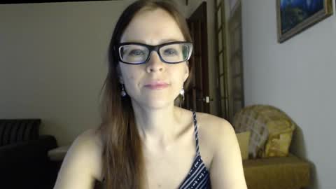Snapshot of evangeline06 chatting on 03/31/26, 09:21 YourMistress online show from 03/31/26, 09:21