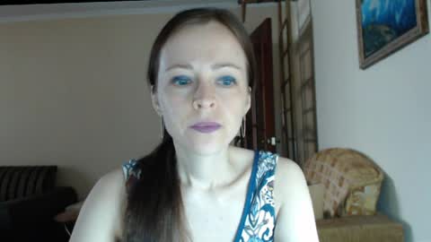 Snapshot of evangeline06 chatting on 04/03/26, 08:23 YourMistress online show from 04/03/26, 08:23
