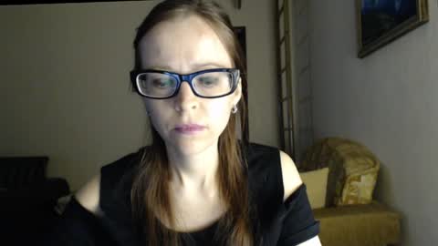 Snapshot of evangeline06 chatting on 04/09/26, 09:04 YourMistress online show from 04/09/26, 09:04