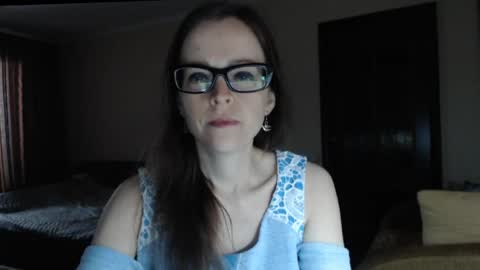 Snapshot of evangeline06 chatting on 04/14/26, 08:53 YourMistress online show from 04/14/26, 08:53