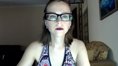 Snapshot of evangeline06 chatting on 07/23/26, 08:56 YourMistress online show from 07/23/26, 08:56
