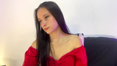 Snapshot of evangeline_76 chatting on 07/07/26, 06:47 Evangeline online show from 07/07/26, 06:47
