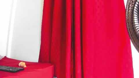 Snapshot of evangeline_char chatting on 07/10/26, 04:39 eva online show from 07/10/26, 04:39