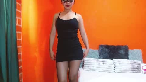 evangelinne_01 online show from 11/04/25, 04:28