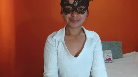 evangelinne_01 online show from 12/02/25, 02:23