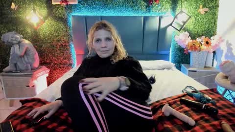  Evangelyne  online show from 03/08/26, 02:04