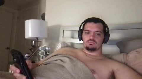 Snapshot of evank2000 chatting on 04/02/26, 01:36 evank2000 online show from 04/02/26, 01:36