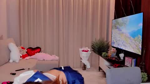 Snapshot of evanonsense chatting on 09/09/25, 08:08 evanonsense online show from 09/09/25, 08:08