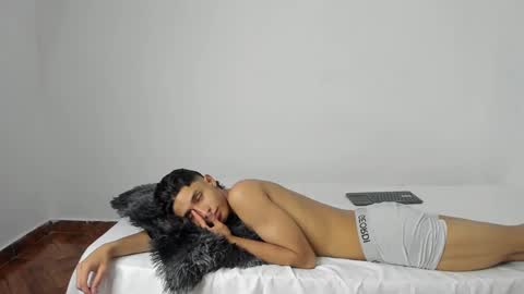 Snapshot of evans_collins24 chatting on 12/11/24, 08:15 Evans collins24 online show from 12/11/24, 08:15