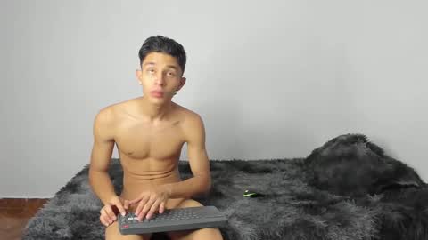 Snapshot of evans_collins24 chatting on 12/19/24, 07:29 Evans collins24 online show from 12/19/24, 07:29