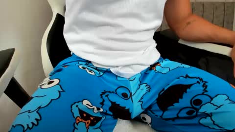 Snapshot of evans_king chatting on 09/15/25, 02:17 Evan online show from 09/15/25, 02:17