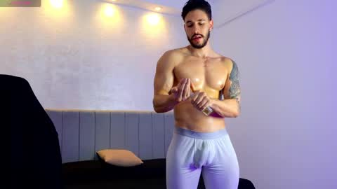 E V A N S online show from 05/01/26, 12:37