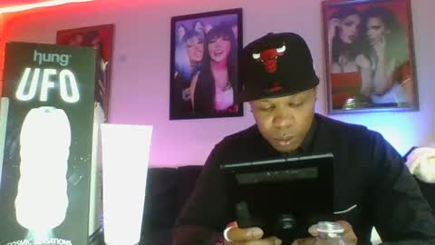 evanschris2048 online show from 03/03/25, 12:48