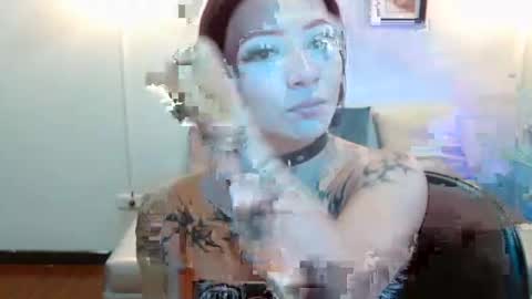 Snapshot of evanss_lx chatting on 12/17/25, 06:36 Evanssa lx online show from 12/17/25, 06:36