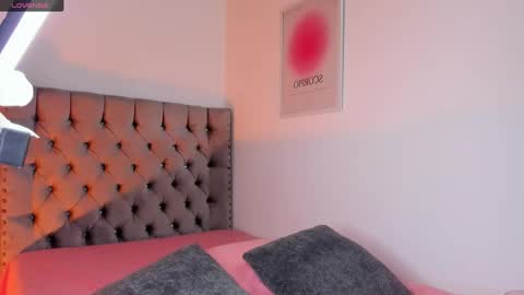 Snapshot of evaolimpo chatting on 04/19/26, 12:43 Eva Olimpo online show from 04/19/26, 12:43