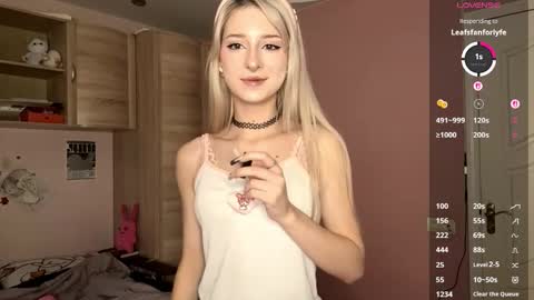 Eva online show from 11/05/25, 07:52